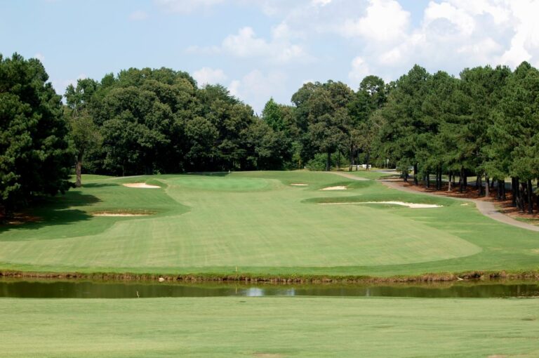 forest oaks cc 768x510